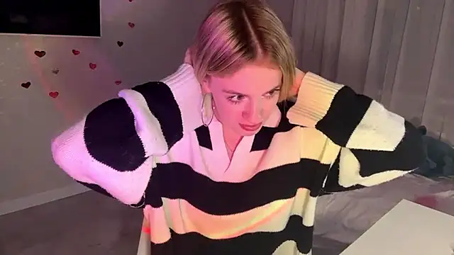 Snapshot of Between_Eeys chatting on 02-26-26, 03:11 Between Eeys online show from 02-26-26, 03:11