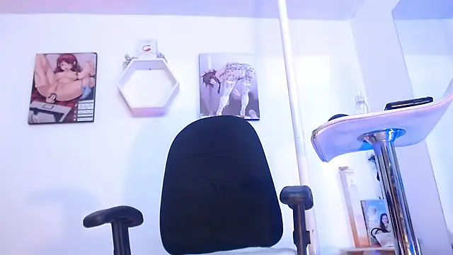 Snapshot of alanis_brown chatting on 02-03-26, 07:19 alanis brown online show from 02-03-26, 07:19