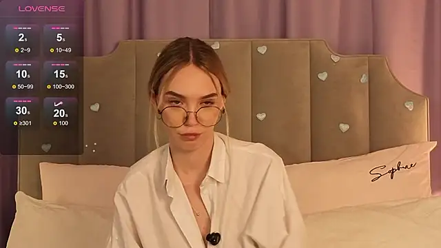 Snapshot of NikkiRyx chatting on 02-17-26, 04:02 NikkiRyx online show from 02-17-26, 04:02