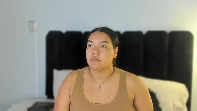 Snapshot of Amaranoir- chatting on 02-07-26, 04:16 Amaranoir- online show from 02-07-26, 04:16