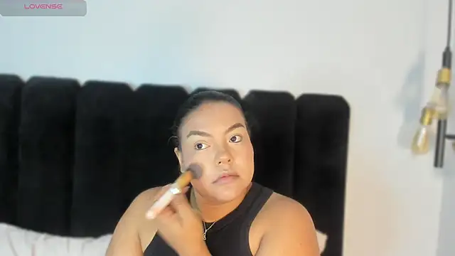 Snapshot of Amaranoir- chatting on 02-24-26, 03:48 Amaranoir- online show from 02-24-26, 03:48