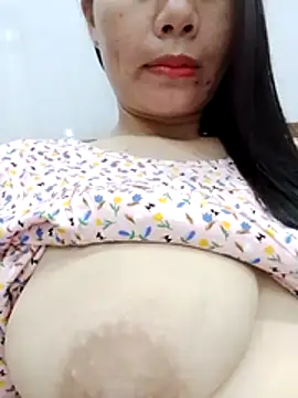 Snapshot of Baby-ladyass2026 chatting on 02-02-26, 02:21 Baby-ladyass2026 online show from 02-02-26, 02:21