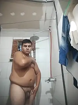 Snapshot of Sergiowooo chatting on 02-28-26, 04:35 Sergiowooo online show from 02-28-26, 04:35