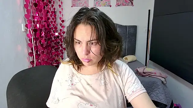 Snapshot of Kennya_Rodriguez chatting on 02-13-25, 12:24 Kennya Rodriguez online show from 02-13-25, 12:24