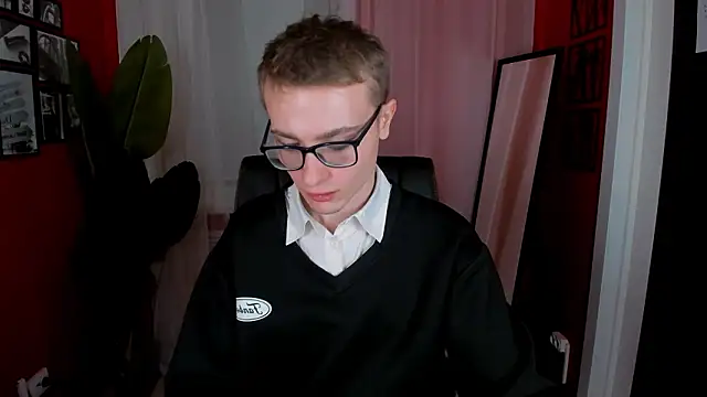 Snapshot of Emmit_Barker chatting on 02-19-26, 03:52 Emmit Barker online show from 02-19-26, 03:52