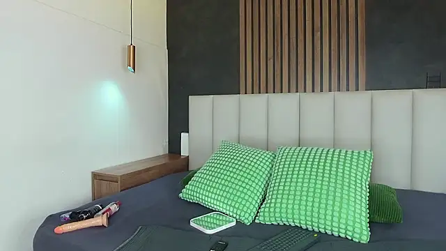 Snapshot of EmmaLou__ chatting on 02-25-26, 04:22 EmmaLou online show from 02-25-26, 04:22