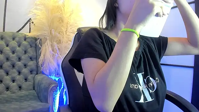 Snapshot of GemmaBrown chatting on 02-19-26, 12:23 GemmaBrown online show from 02-19-26, 12:23