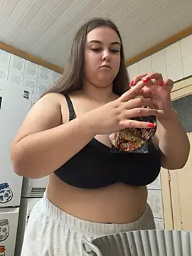 Snapshot of AlyaX_X chatting on 02-21-26, 05:47 AlyaX X online show from 02-21-26, 05:47