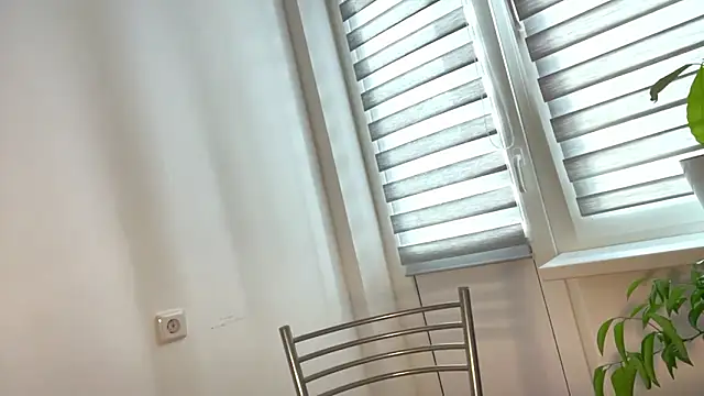 Snapshot of Sarahsolara chatting on 02-14-26, 02:03 Sarahsolara online show from 02-14-26, 02:03