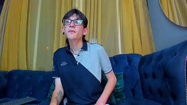 Snapshot of Jax_valentine chatting on 02-17-26, 11:00 Jax valentine online show from 02-17-26, 11:00