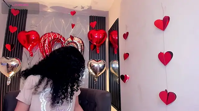 Snapshot of Zoe-yanin chatting on 02-14-26, 06:48 Zoe-yanin online show from 02-14-26, 06:48