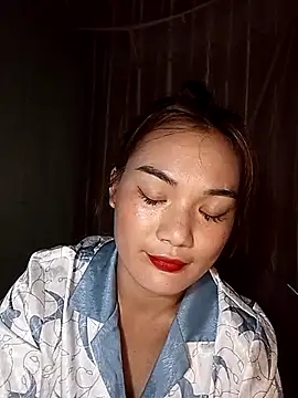 Snapshot of AYW-29 chatting on 02-25-26, 02:43 AYW-29 online show from 02-25-26, 02:43