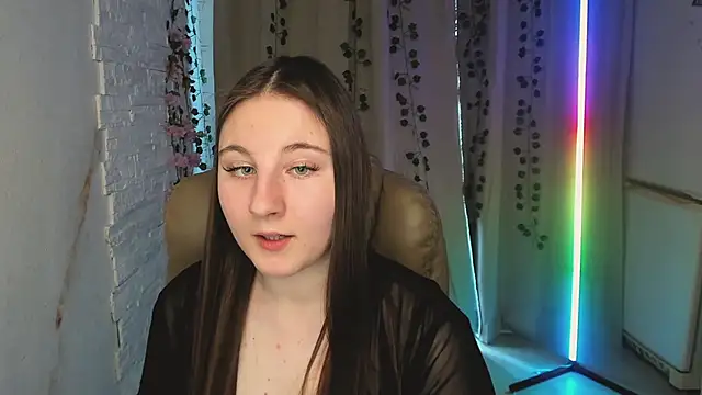 Snapshot of EvaxCharm chatting on 02-20-26, 06:26 EvaxCharm online show from 02-20-26, 06:26