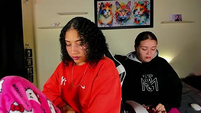 Snapshot of meredit_cris23 chatting on 02-18-26, 03:13 meredit cris23 online show from 02-18-26, 03:13