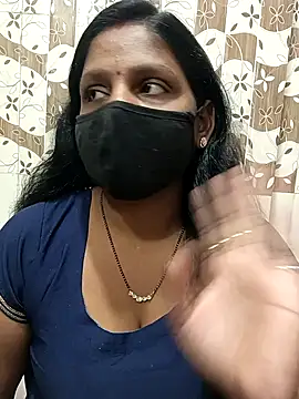 Snapshot of Parul-009 chatting on 02-16-26, 06:31 Parul-009 online show from 02-16-26, 06:31