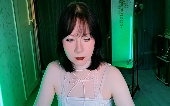 Snapshot of marty_bree chatting on 02-18-26, 02:02 marty bree online show from 02-18-26, 02:02