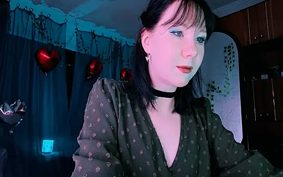 Snapshot of marty_bree chatting on 04-13-26, 05:07 marty bree online show from 04-13-26, 05:07