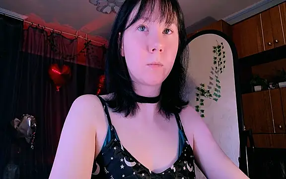 Snapshot of marty_bree chatting on 04-15-26, 05:31 marty bree online show from 04-15-26, 05:31