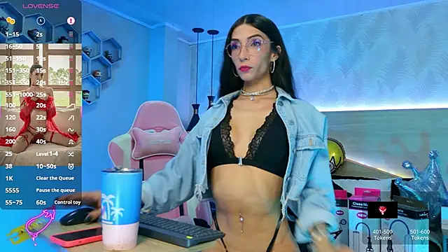 Snapshot of kylliefox_ chatting on 10-17-25, 01:57 kylliefox online show from 10-17-25, 01:57