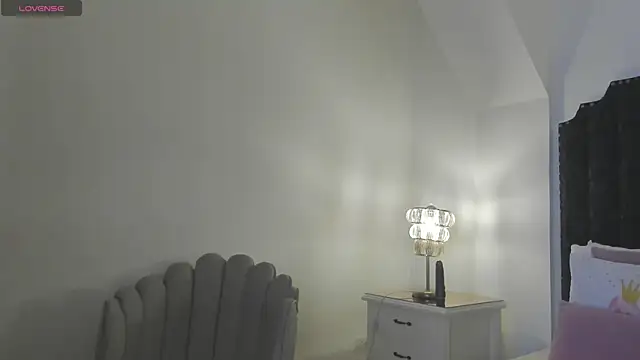 victoria martinez  online show from 02-24-26, 11:19