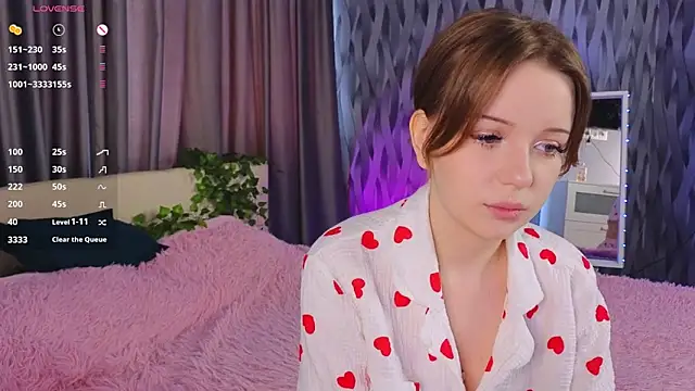 Snapshot of HaggledParasail chatting on 02-20-26, 07:10 HaggledParasail online show from 02-20-26, 07:10