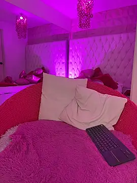 Kitty madness online show from 02-19-26, 08:27