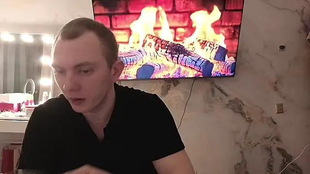 Snapshot of Crystal_Nuts chatting on 03-02-26, 06:47 Crystal Nuts online show from 03-02-26, 06:47