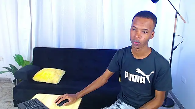 Snapshot of gusy_18 chatting on 02-16-26, 08:16 gusy 18 online show from 02-16-26, 08:16