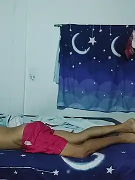 Snapshot of Perla_and_Maikol chatting on 02-19-26, 09:05 Perla and Maikol online show from 02-19-26, 09:05