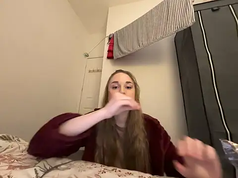 Snapshot of Wantlt chatting on 02-24-26, 07:23 Wantlt online show from 02-24-26, 07:23