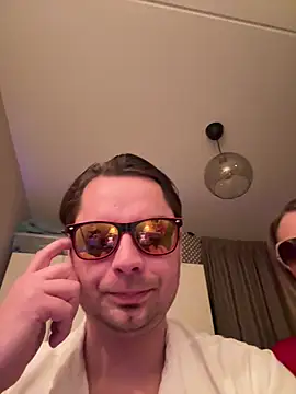 hottogetherNL online show from 02-14-26, 09:44