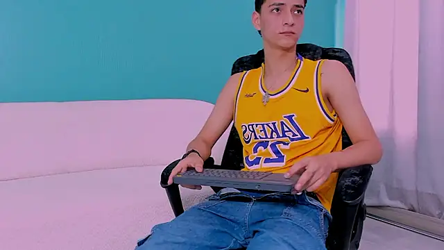 tiian  online show from 02-10-26, 07:18