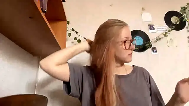 Snapshot of LaureenVielma chatting on 03-21-26, 07:02 LaureenVielma online show from 03-21-26, 07:02