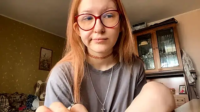 Snapshot of LaureenVielma chatting on 03-27-26, 08:26 LaureenVielma online show from 03-27-26, 08:26