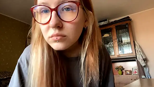 Snapshot of LaureenVielma chatting on 04-08-26, 07:30 LaureenVielma online show from 04-08-26, 07:30