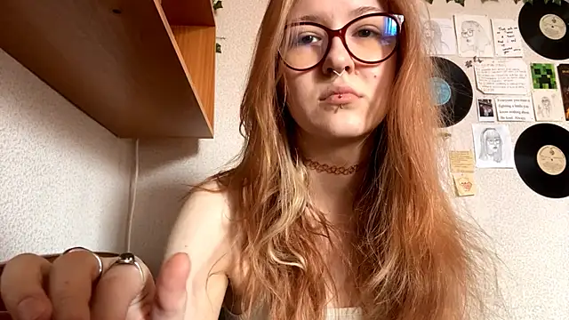 Snapshot of LaureenVielma chatting on 04-14-26, 07:25 LaureenVielma online show from 04-14-26, 07:25