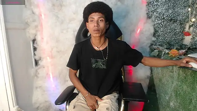 Snapshot of Walkers05 chatting on 03-23-26, 06:01 Walkers05 online show from 03-23-26, 06:01