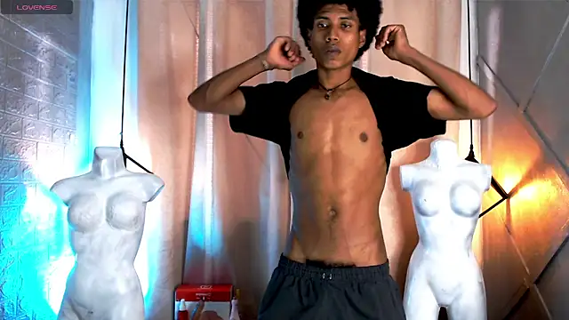 Snapshot of Walkers05 chatting on 03-28-26, 05:56 Walkers05 online show from 03-28-26, 05:56