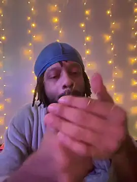 Snapshot of magic_man1085 chatting on 02-08-26, 07:23 magic man1085 online show from 02-08-26, 07:23