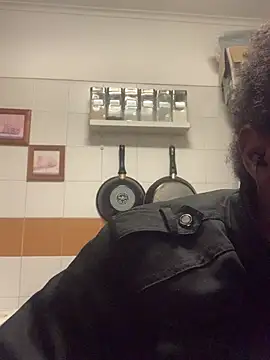 Snapshot of ELPikaPreta chatting on 02-08-26, 04:27 ELPikaPreta online show from 02-08-26, 04:27