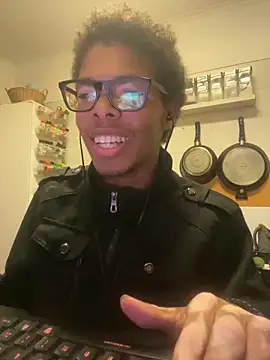 Snapshot of ELPikaPreta chatting on 02-13-26, 03:57 ELPikaPreta online show from 02-13-26, 03:57