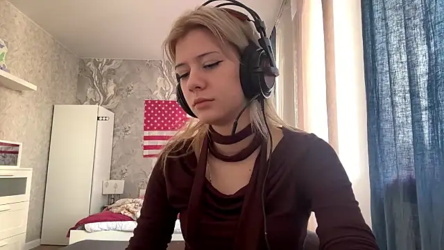 Snapshot of LadyFoxLove chatting on 03-01-26, 11:01 LadyFoxLove online show from 03-01-26, 11:01