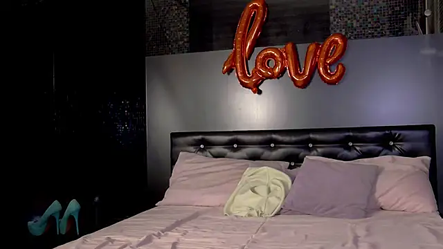 EileenElfie online show from 02-27-26, 03:39