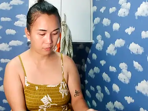 Snapshot of Kitty_Bear02 chatting on 02-26-26, 01:10 Kitty Bear02 online show from 02-26-26, 01:10