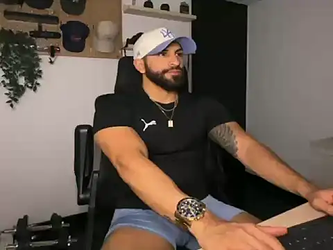 Snapshot of SamDornan51 chatting on 02-01-26, 03:49 SamDornan51 online show from 02-01-26, 03:49