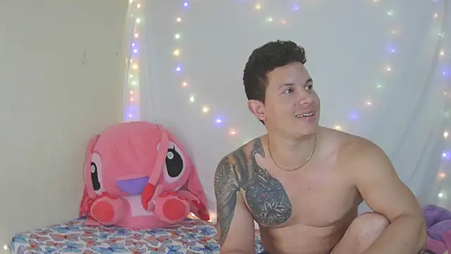 Snapshot of Eternalfuego chatting on 02-15-26, 07:38 Eternalfuego online show from 02-15-26, 07:38