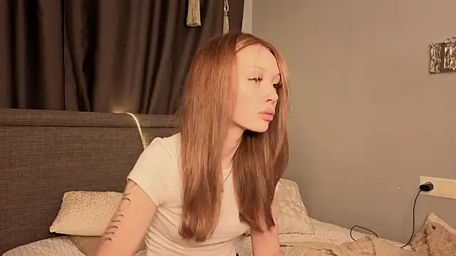 Snapshot of CarmenScott chatting on 02-08-26, 08:01 CarmenScott online show from 02-08-26, 08:01