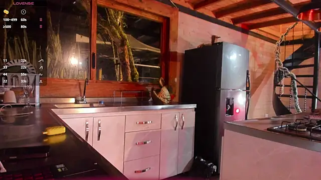 Snapshot of Bonnie_andclyde chatting on 02-13-26, 06:42 Bonnie andclyde online show from 02-13-26, 06:42