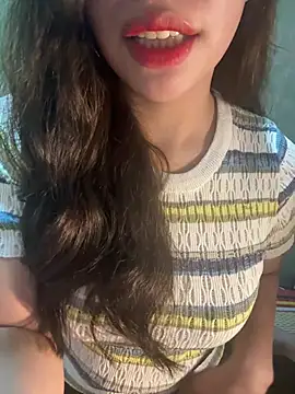 QuynhAnh 2k1 online show from 02-11-26, 08:08