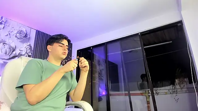 Snapshot of noahWolff_ chatting on 02-21-26, 04:35 noahWolff online show from 02-21-26, 04:35